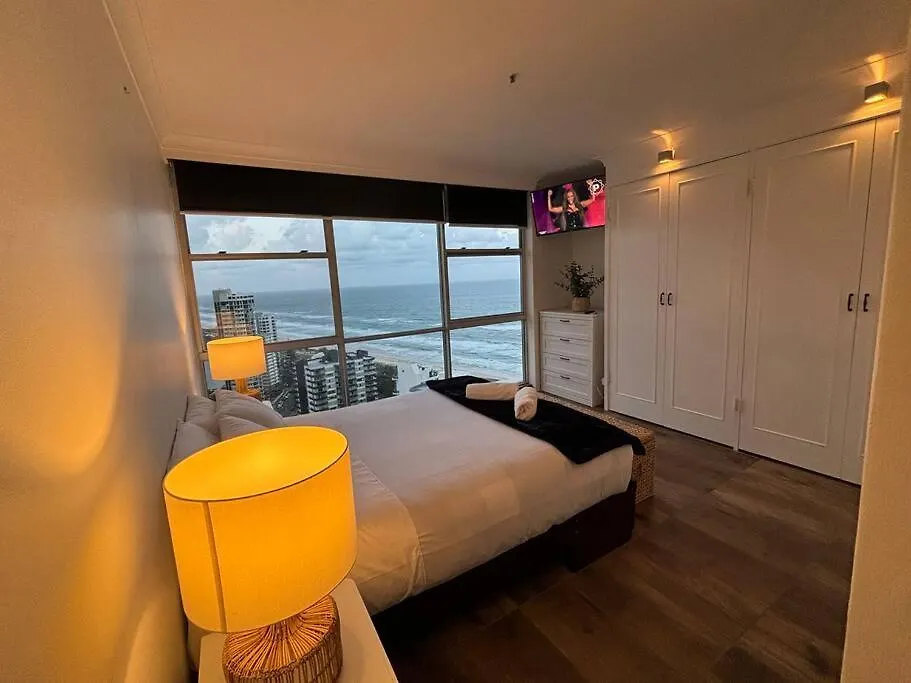 Entire Rental Unit Ocean City Views Netflix Gold Coast 0*,  Avustralya