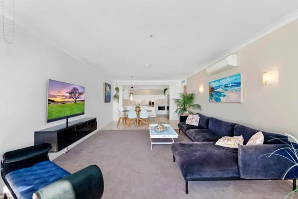 Entire Rental Unit Ocean City Views Netflix Gold Coast Daire